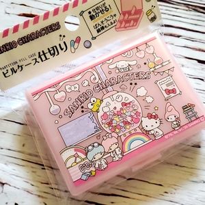 🆕️ SANRIO CHARACTERS PILL CASE 💕